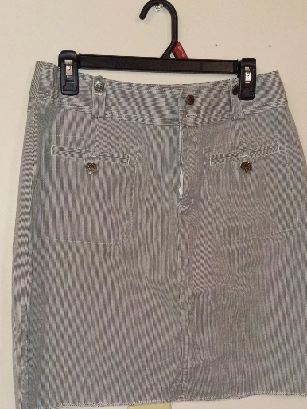 Christopher Banks Women’s Casual Gray Pinstripe Pocket Skirt Size 9